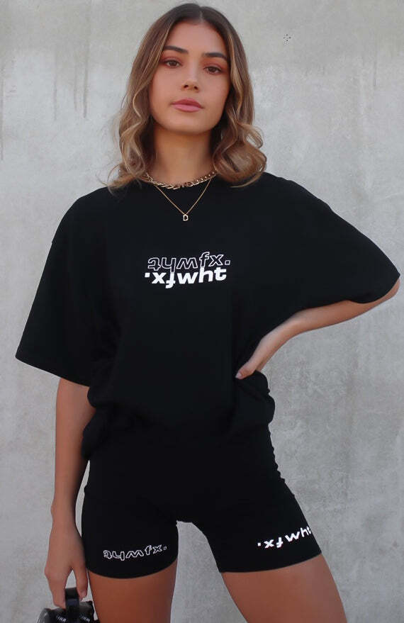 Catching Feelings Tee Black