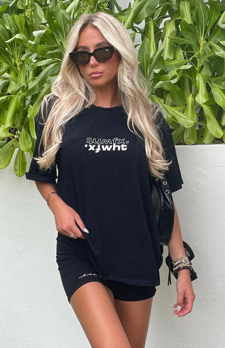 Catching Feelings Tee Black