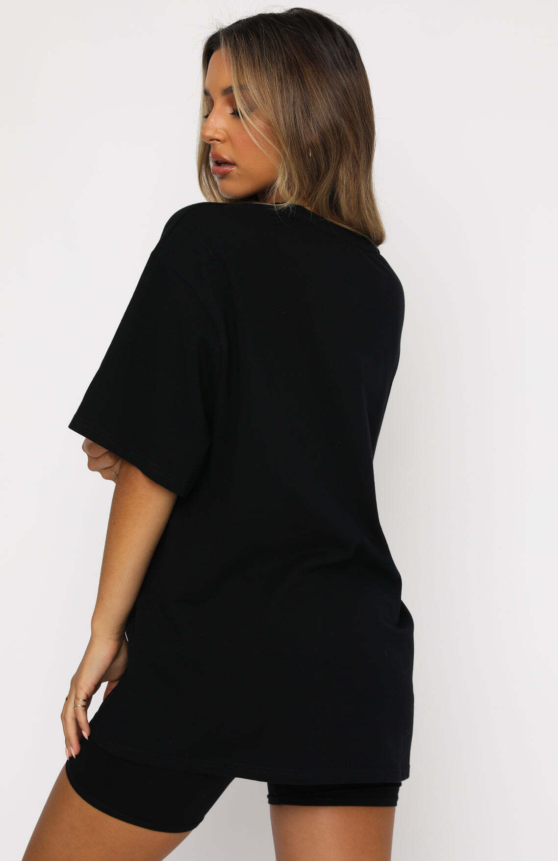 Catching Feelings Tee Black