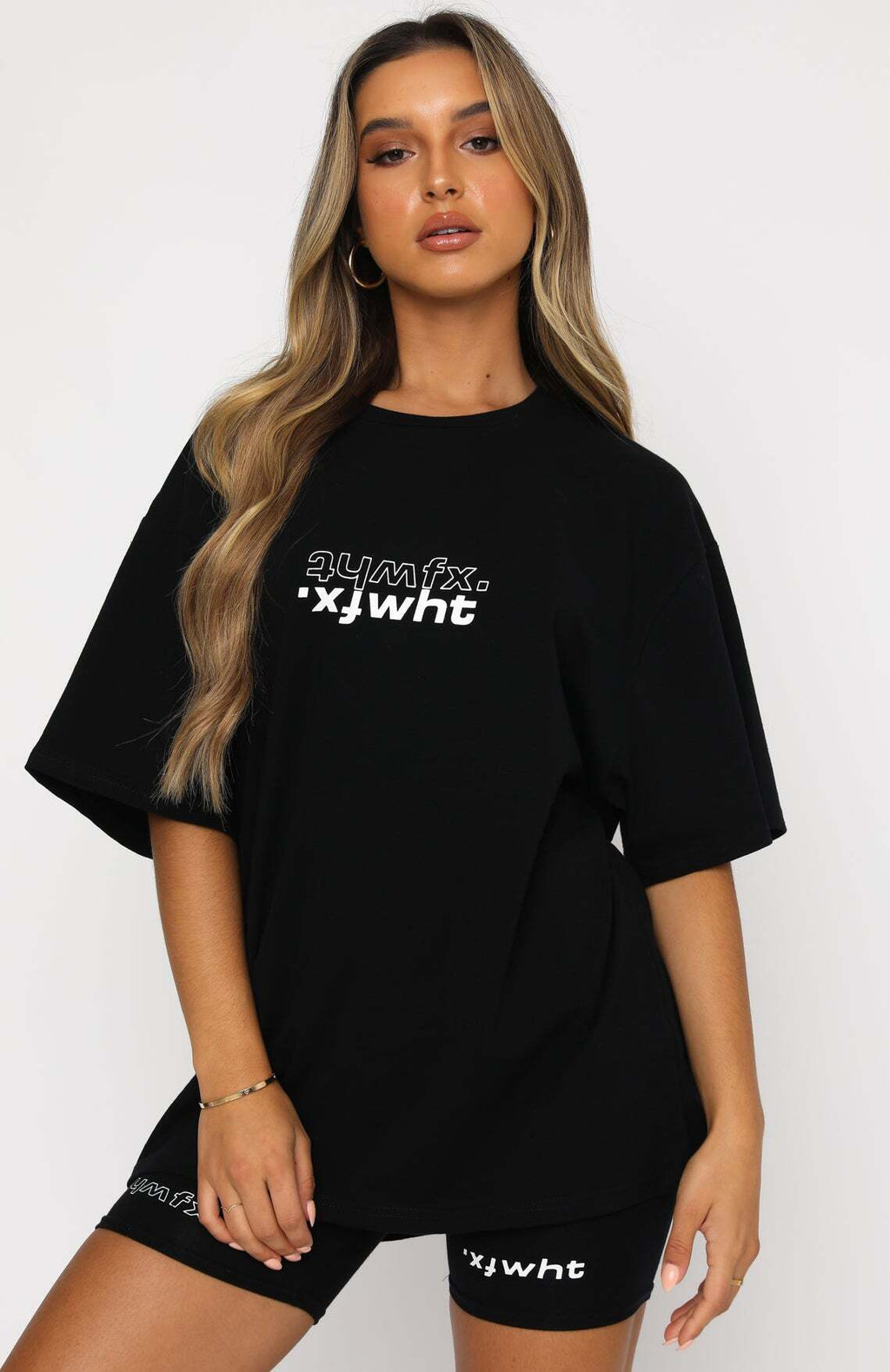 Catching Feelings Tee Black